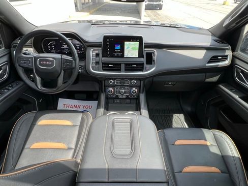 Used 2023 GMC Yukon XL AT4 w/ Technology Package AWD/4WD image 2