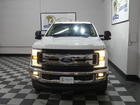 Used 2018 Ford F350 XLT image 3