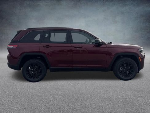 New 2026 Jeep Grand Cherokee Altitude AWD/4WD image 5
