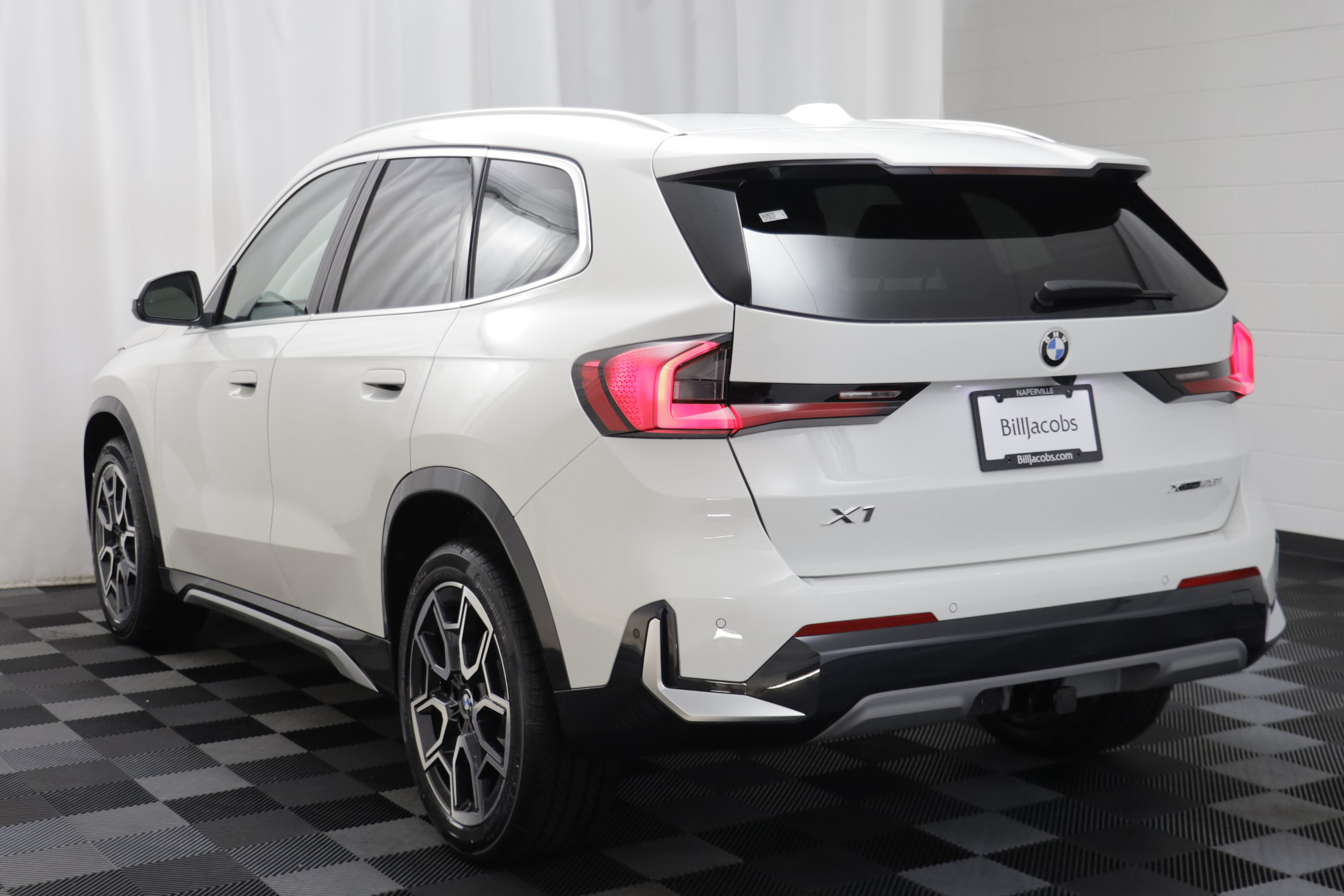 New 2026 BMW X1 xDrive28i w/ Convenience Package AWD/4WD image 15