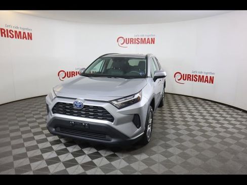 Used 2024 Toyota RAV4 XLE w/ Convenience Package AWD/4WD image 2