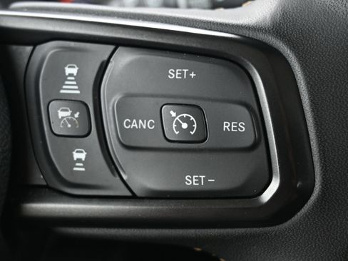 Used 2024 Jeep Wrangler Unlimited Sport AWD/4WD image 13