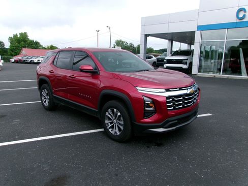 Used 2026 Chevrolet Equinox LT w/ Convenience Package II FWD image 9