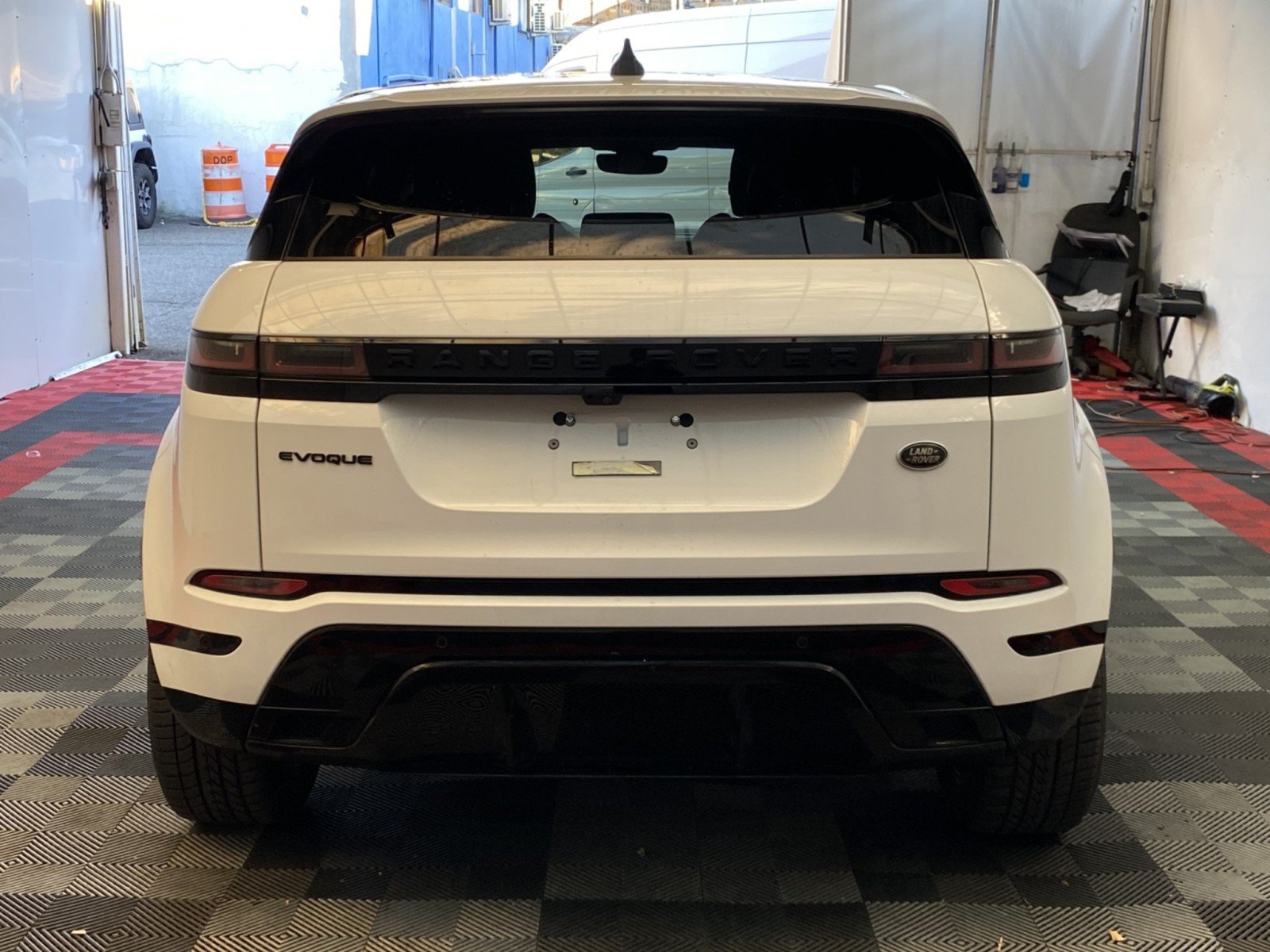 Used 2023 Land Rover Range Rover Evoque R-Dynamic SE AWD/4WD image 5