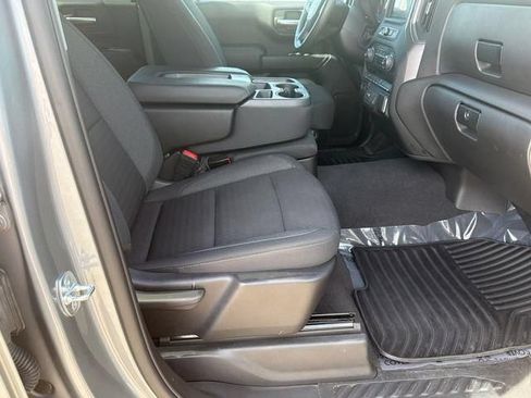 Used 2023 Chevrolet Silverado 1500 Custom AWD/4WD image 13