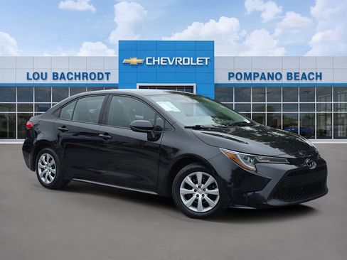 Used 2022 Toyota Corolla LE image 1