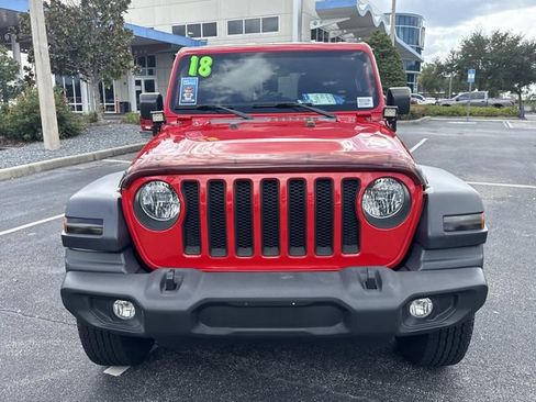 Used 2018 Jeep Wrangler Unlimited Sport S AWD/4WD image 9