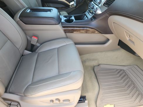 Used 2015 Chevrolet Tahoe LT w/ Luxury Package RWD image 14