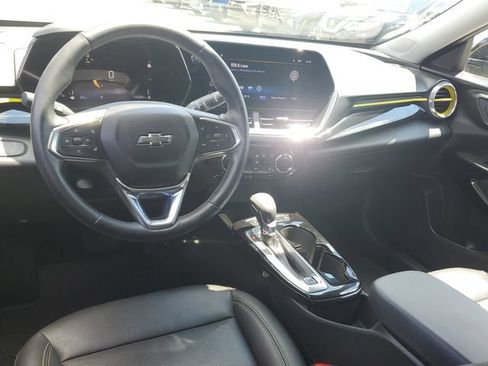 Used 2024 Chevrolet Trax ACTIV w/ Driver Confidence Package FWD image 10