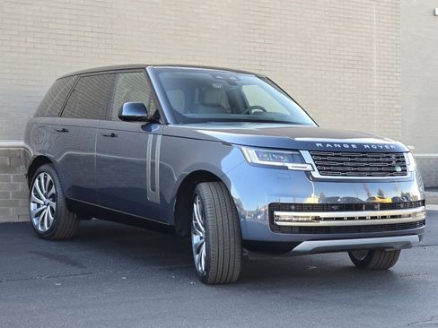 New 2025 Land Rover Range Rover SE image 28