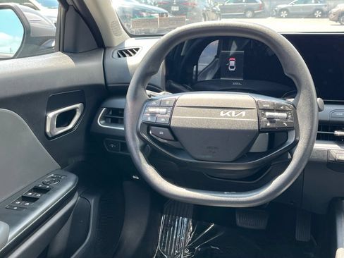 Used 2025 Kia K4 FWD image 28