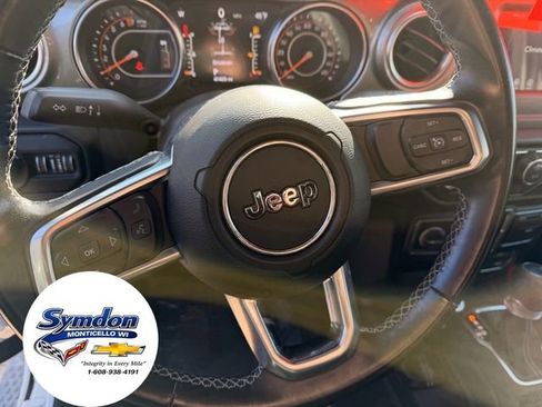 Used 2020 Jeep Wrangler Unlimited Sahara image 11