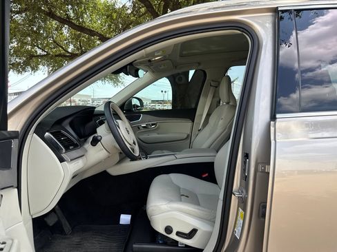 Used 2024 Volvo XC90 T8 Plus w/ Protection Package Premier AWD/4WD image 9