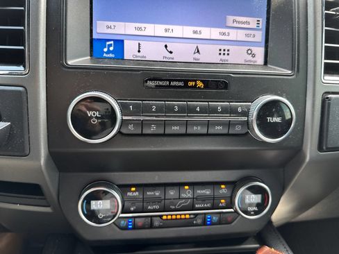 Used 2019 Ford Expedition Max XLT w/ Equipment Group 202A RWD image 21