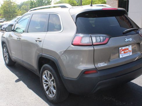 Used 2020 Jeep Cherokee Latitude Plus FWD image 8