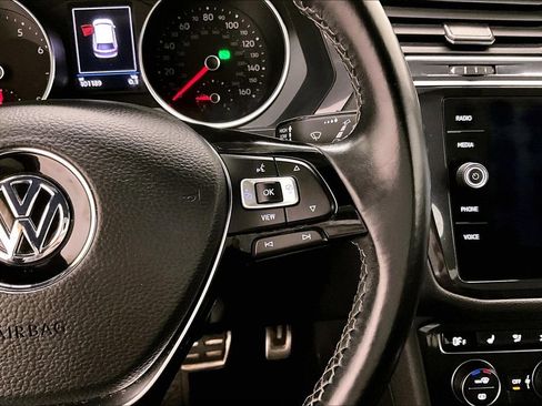 Used 2020 Volkswagen Tiguan SE R-Line image 12