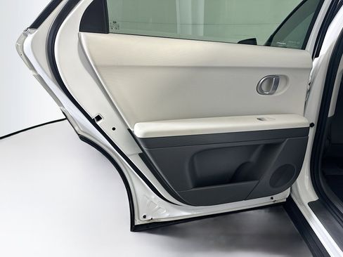 Used 2024 Hyundai Ioniq 5 SEL RWD image 27