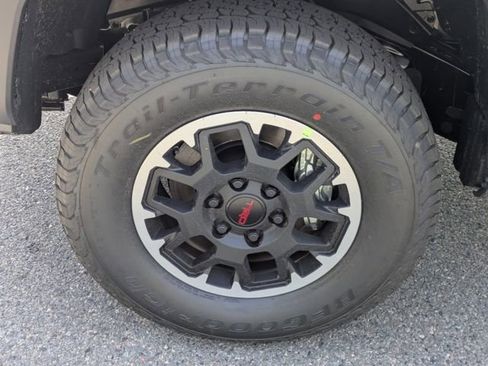 New 2026 Toyota Tacoma TRD Off-Road AWD/4WD image 11