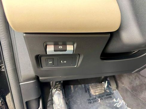 Used 2023 Land Rover Discovery Sport S AWD/4WD image 14