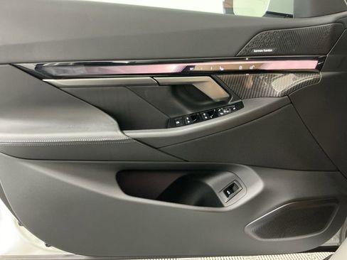 New 2026 BMW 550e xDrive w/ Premium Package image 19