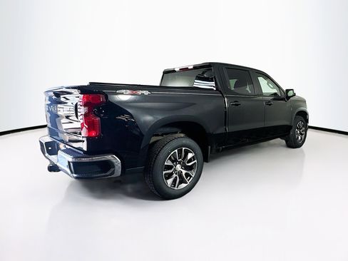 Used 2022 Chevrolet Silverado 1500 LT AWD/4WD image 9