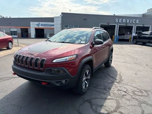 Used 2016 Jeep Cherokee Trailhawk w/ Cold Weather Group AWD/4WD image 16