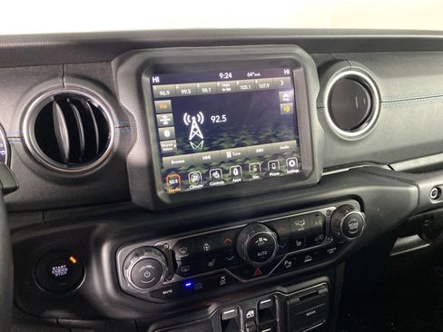 Used 2021 Jeep Wrangler Unlimited Rubicon 4xe w/ Steel Bumper Group image 31