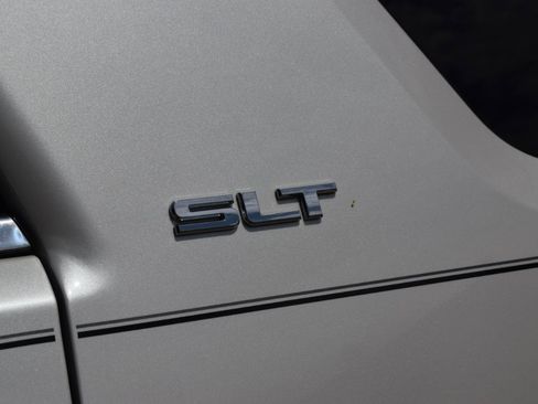 Used 2015 GMC Acadia SLT w/ Premium Edition FWD image 11