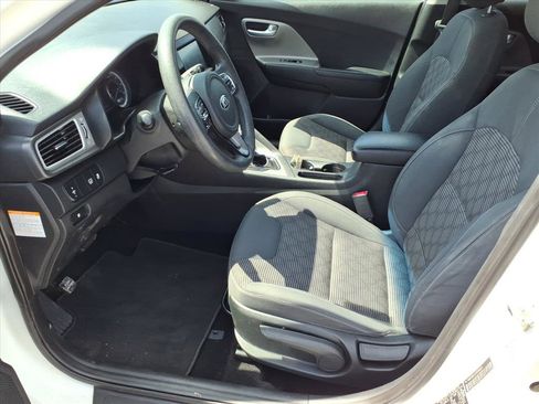 Used 2018 Kia Niro LX image 11