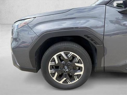 Used 2025 Subaru Forester AWD/4WD image 20