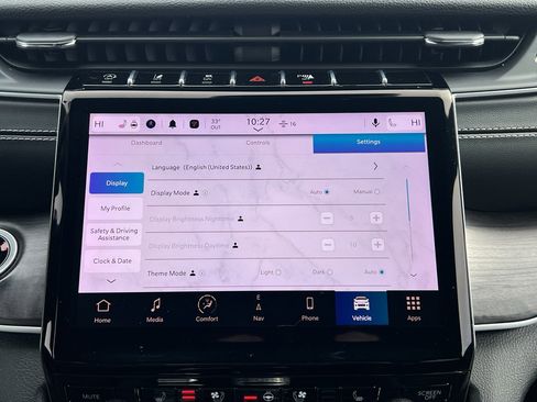 Used 2024 Jeep Grand Cherokee Limited w/ Luxury Tech Group II image 27