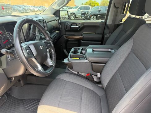 Used 2020 Chevrolet Silverado 1500 LT Trail Boss w/ Bed Protection Package AWD/4WD image 28