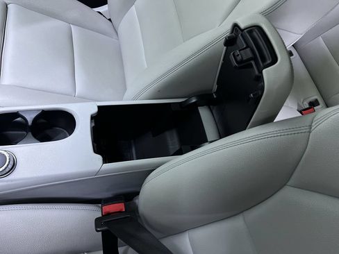 Used 2019 Mercedes-Benz GLA 250 4MATIC image 23