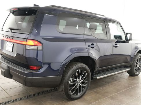 Used 2026 Lexus GX 550 w/ Accessory Package (2T) AWD/4WD image 5