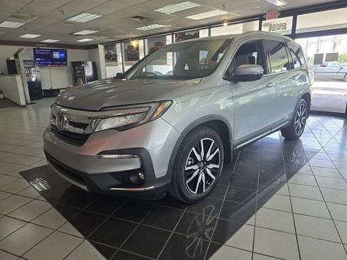 Used 2019 Honda Pilot Touring image 1