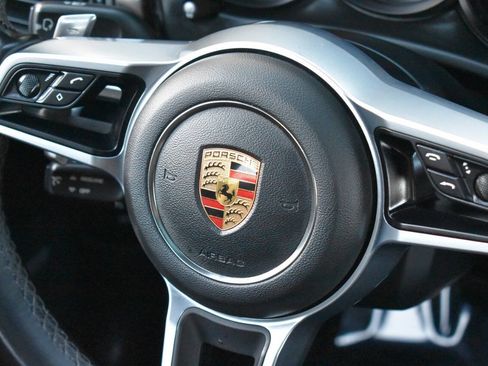 Used 2021 Porsche Macan AWD/4WD image 79