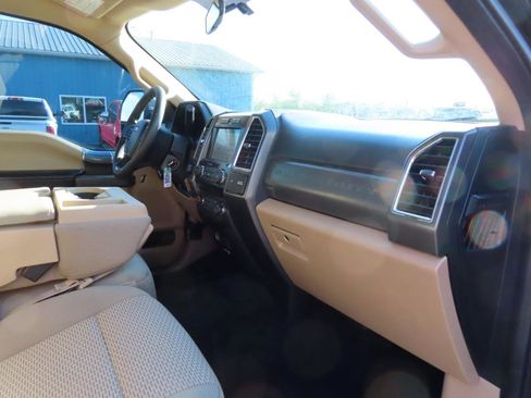 Used 2017 Ford F350 XLT w/ XLT Premium Package image 51