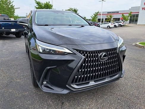 Used 2025 Lexus NX 250 FWD w/ Cold Area Package image 4