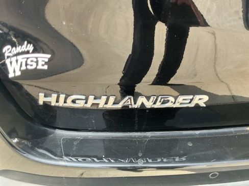 Used 2019 Toyota Highlander Limited Platinum AWD/4WD image 34