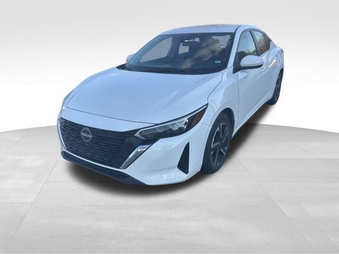 Used 2024 Nissan Sentra SV image 2