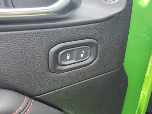 New 2025 Jeep Gladiator Rubicon image 18