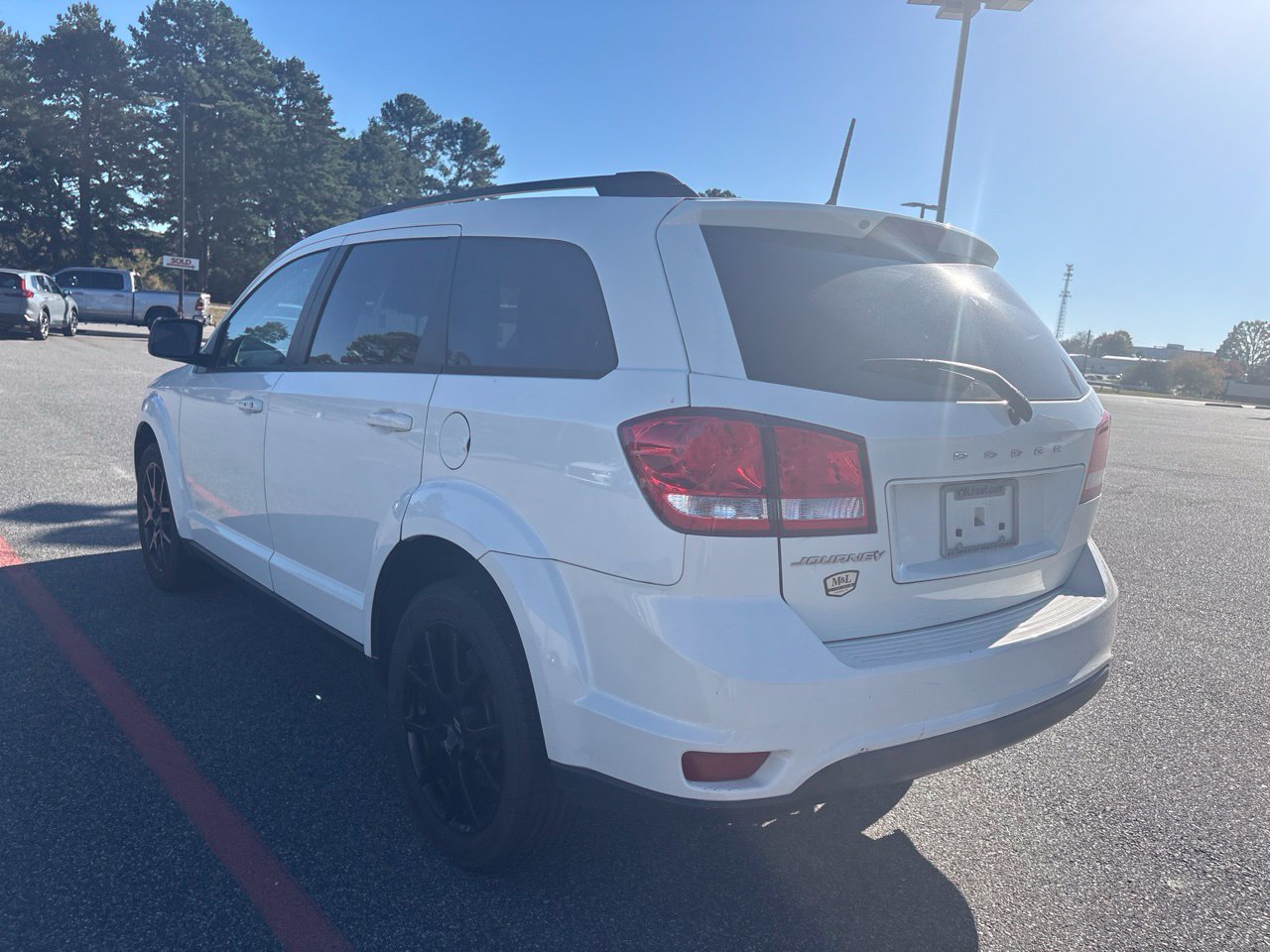 Used 2019 Dodge Journey SE w/ Blacktop Package FWD image 6