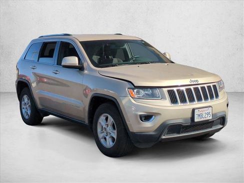 Used 2015 Jeep Grand Cherokee Laredo w/ Quick Order Package 23E image 3