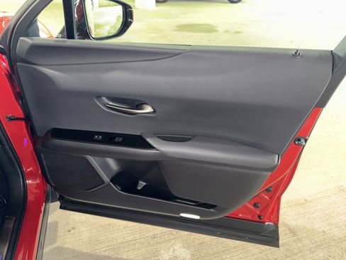 Used 2024 Lexus UX 250h F Sport image 9