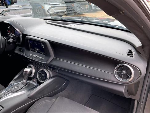 Used 2021 Chevrolet Camaro LT image 17