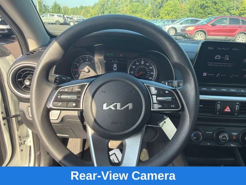 Used 2022 Kia Forte LXS FWD image 15