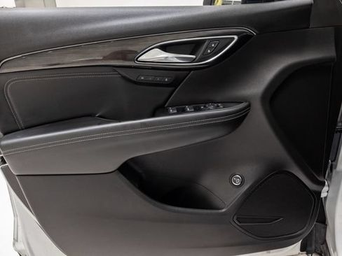 Used 2023 Buick Envision Essence w/ Sport Touring Package FWD image 8