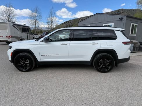 Used 2023 Jeep Grand Cherokee L Limited w/ Luxury Tech Group II AWD/4WD image 2