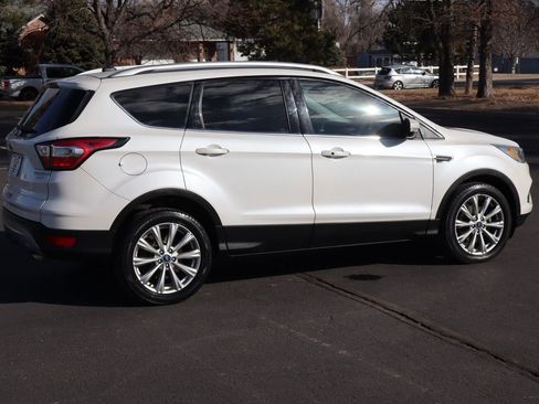 Used 2017 Ford Escape Titanium image 4