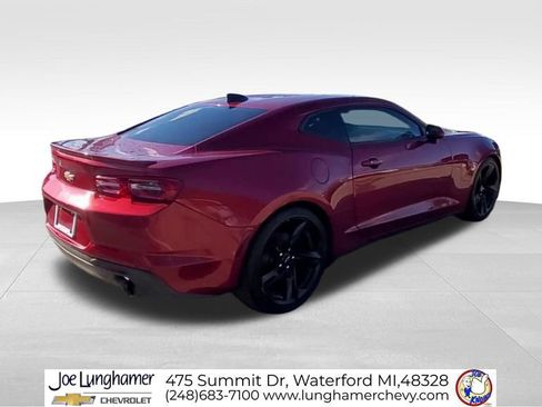 Used 2021 Chevrolet Camaro LT image 9